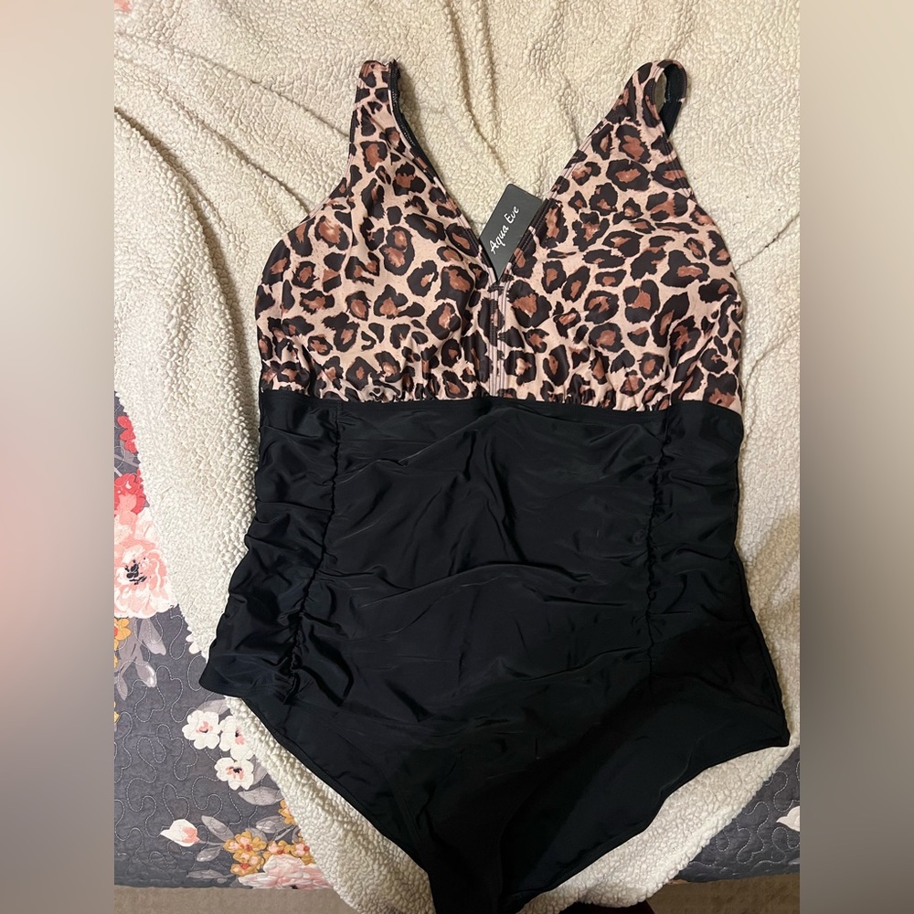 BNWT one piece plus size swimsuit